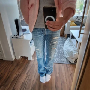 Jeans - super snygga lågmidjade jeans!!