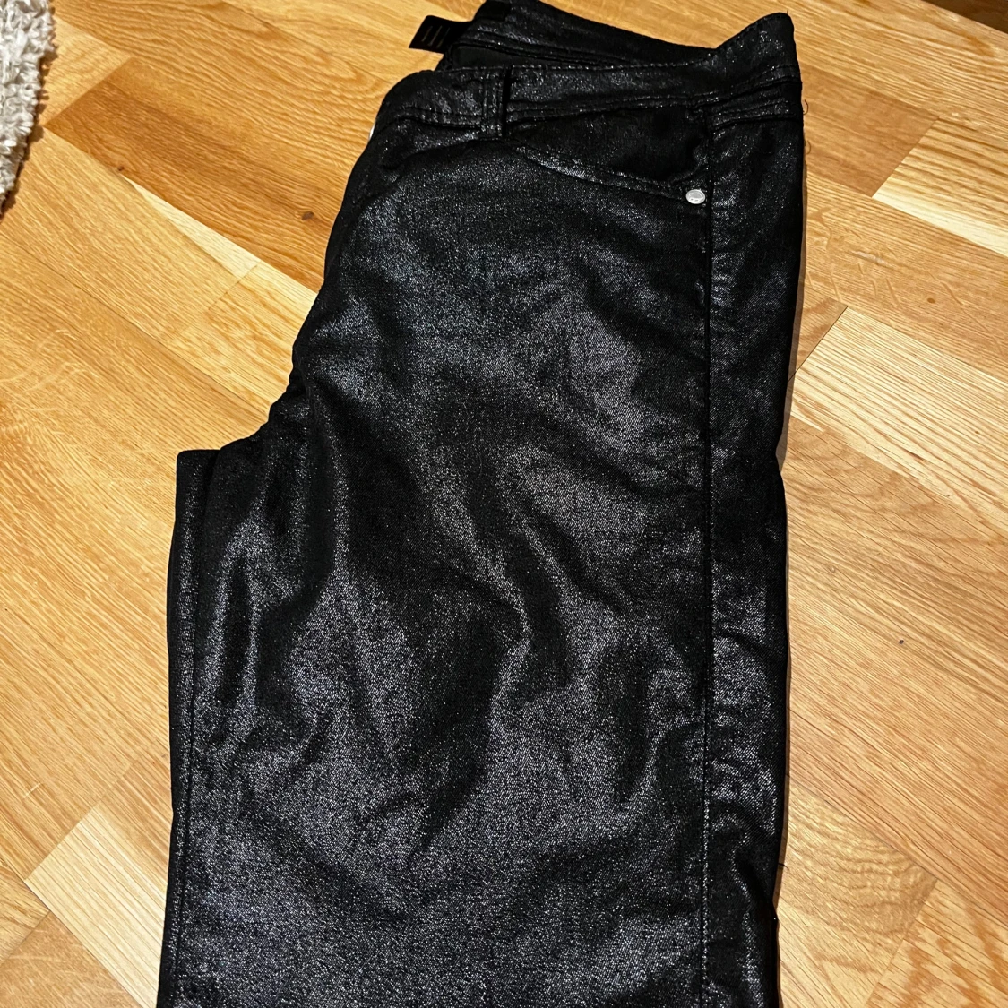 Svarta skinny jeans med dragkedja - 93