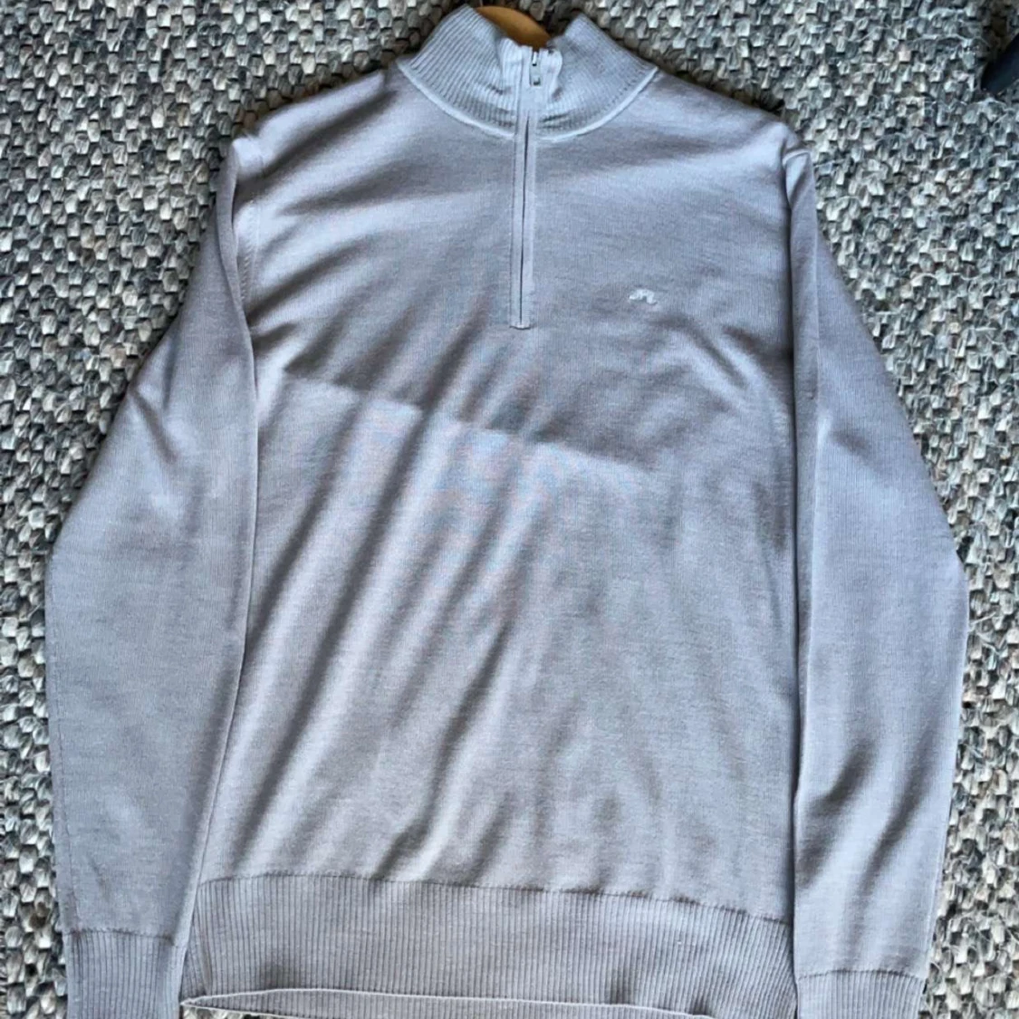 Stickad grå J Lindeberg zip tröja