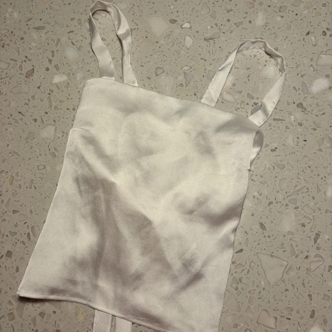 Vit linnetopp satin från ASOS Design