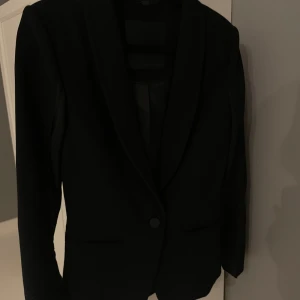 Blazer/kavaj - Helt ny, nypris 1499kr