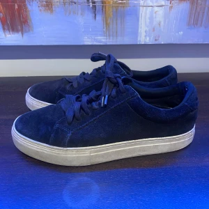 Vagabond mocka navy - Säljer nu dessa feta vagabonds i färgen blå, storlek 39 men passar även 40/40,5, skicket är ungefär 7/10 hör av dig vid minsta fundering eller fråga!