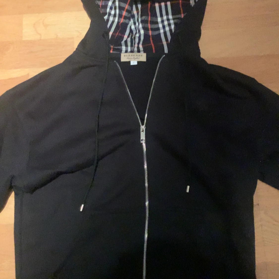 Svart burberry hoodie