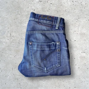 Dondup Jeans - Size 32 - Säljer dessa trendiga Dondup jeans. Vid intresse kan vi skicka fler bilder på jeansen!  Size - 32 Condition - 9/10 Retail - 3499kr