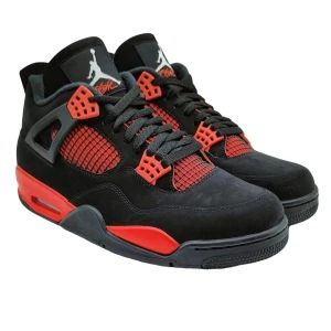 Air Jordan 4 | Red Thunder | Strl. 43 | Nyskick - Helt nya! Box medföljer  Kan fraktas eller hämtas i hela sverige Tuffa till vintern/träningen/basket eller hela året runt  Nypris ligger på runt 8500 kr (merchsweden) OBS! *ÄKTA* Inga skambud!