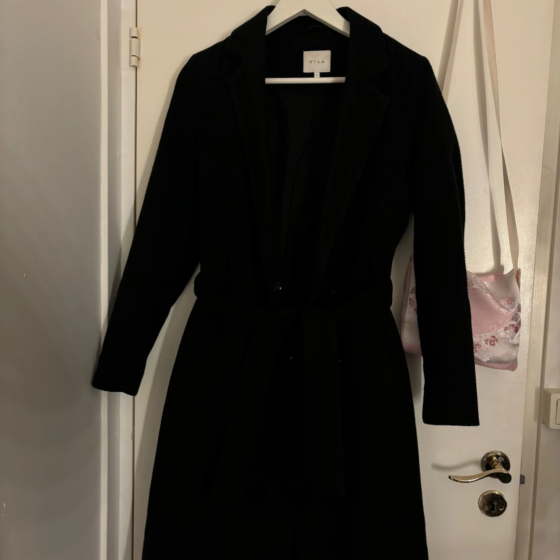 Svart kappa från VILA