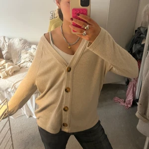 Världens skönaste kofta  - Såå mysig 