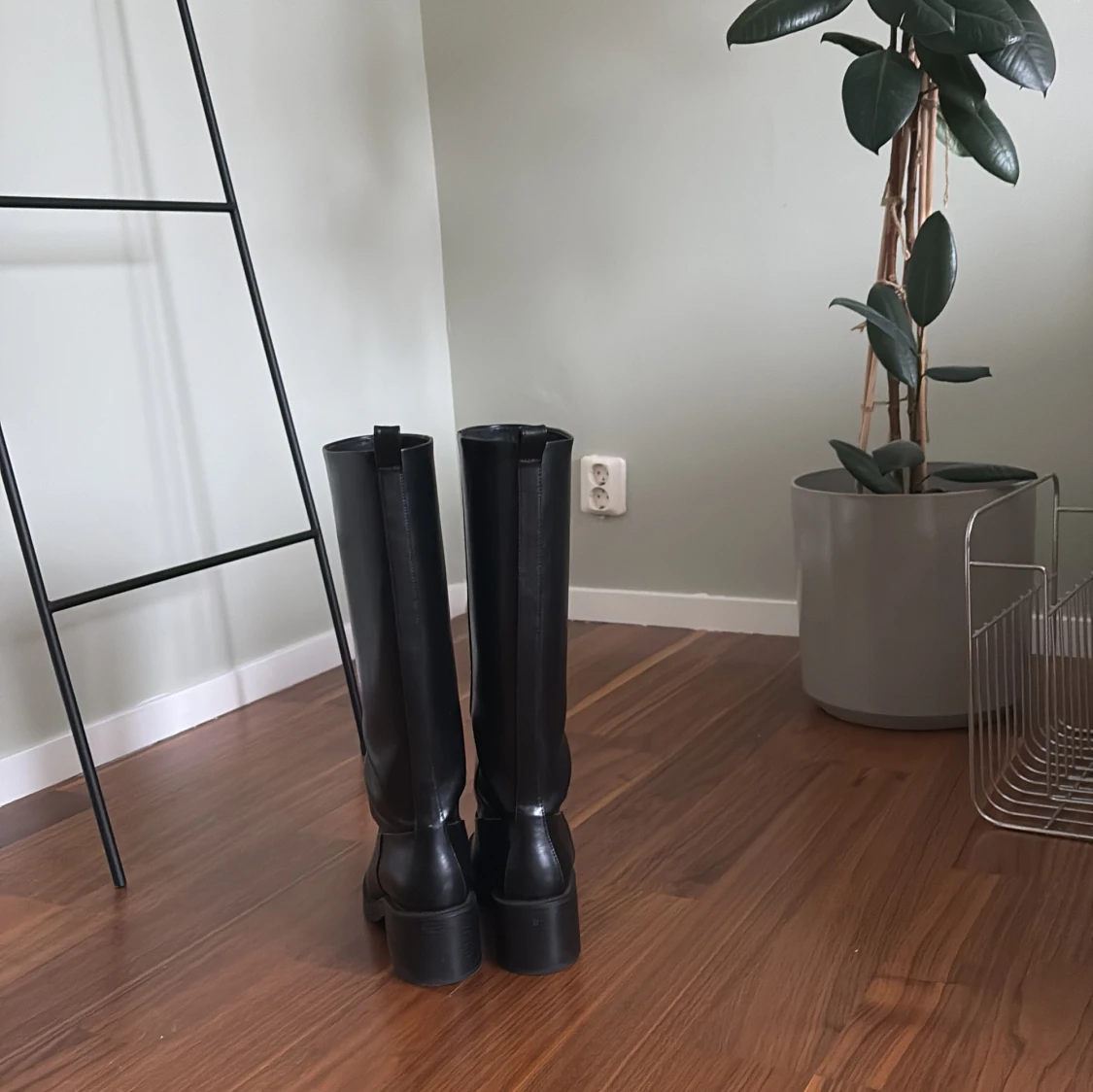 Svarta stövlar från Zara - 90