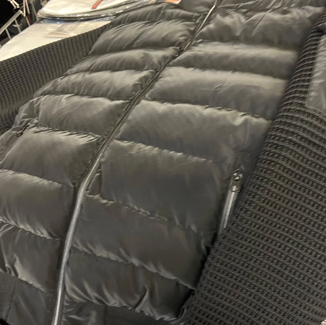 Svart pufferjacka från Moncler - 93