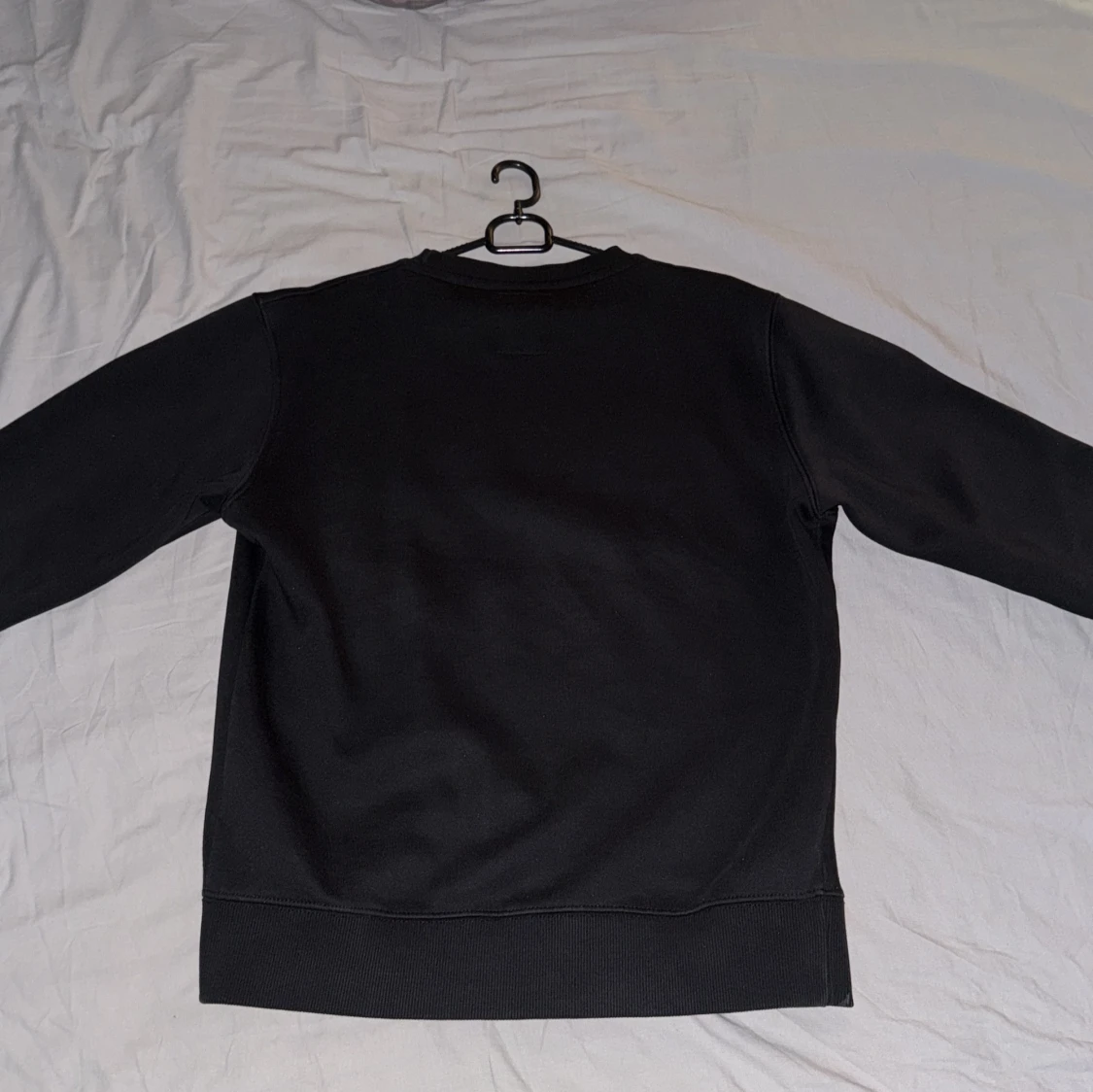 Svart sweatshirt från Alpha Industries - 90