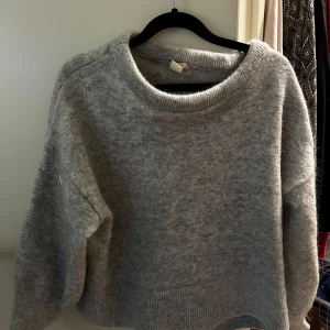 Jättefin tröja, DAM - Knappt använd
