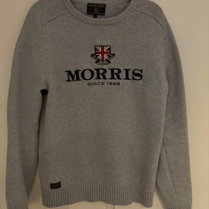 Morris stickad tröja  - Storlek M passar S. Skick 9/10 inga defekter. 
