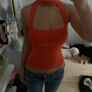 Orange topp - Super snygg! Aldrig använt! 