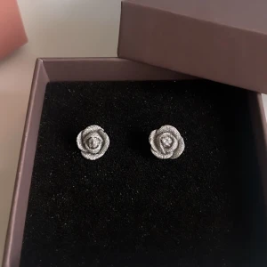 Örhängen - Jätte fina Rosörhängen