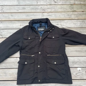  Fieldjacka - Säljer nu en sjukt fet field jacka från Hawk & CO i storlek M.