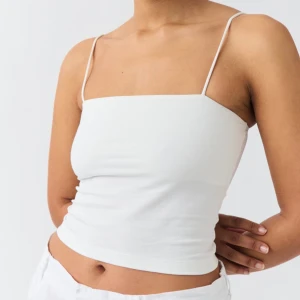 Linne Gina tricot - Säljer dessa linnen i storlek S. Endast använd två gånger, nyskick. Säljer för 49kr (nypris: 99kr). Köpare står för frakt💕