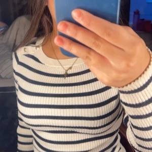 Randig old money topp - Nästan aldrig andvänd! Jätte gullig nu t hösten