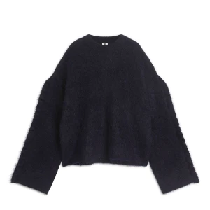 Mix Mohair tröja  - Säljer denna från arket, original pris 990, aldrig använd prislapp finns kvar. 