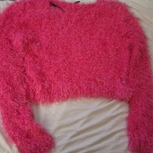 Cropped stickad fluffig tröja - Fluffig tröja oversized men cropped