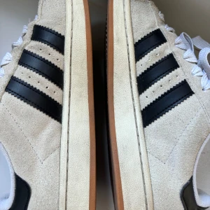 Adidas campus - I använt skick men inte använt dessa på ett år❣️