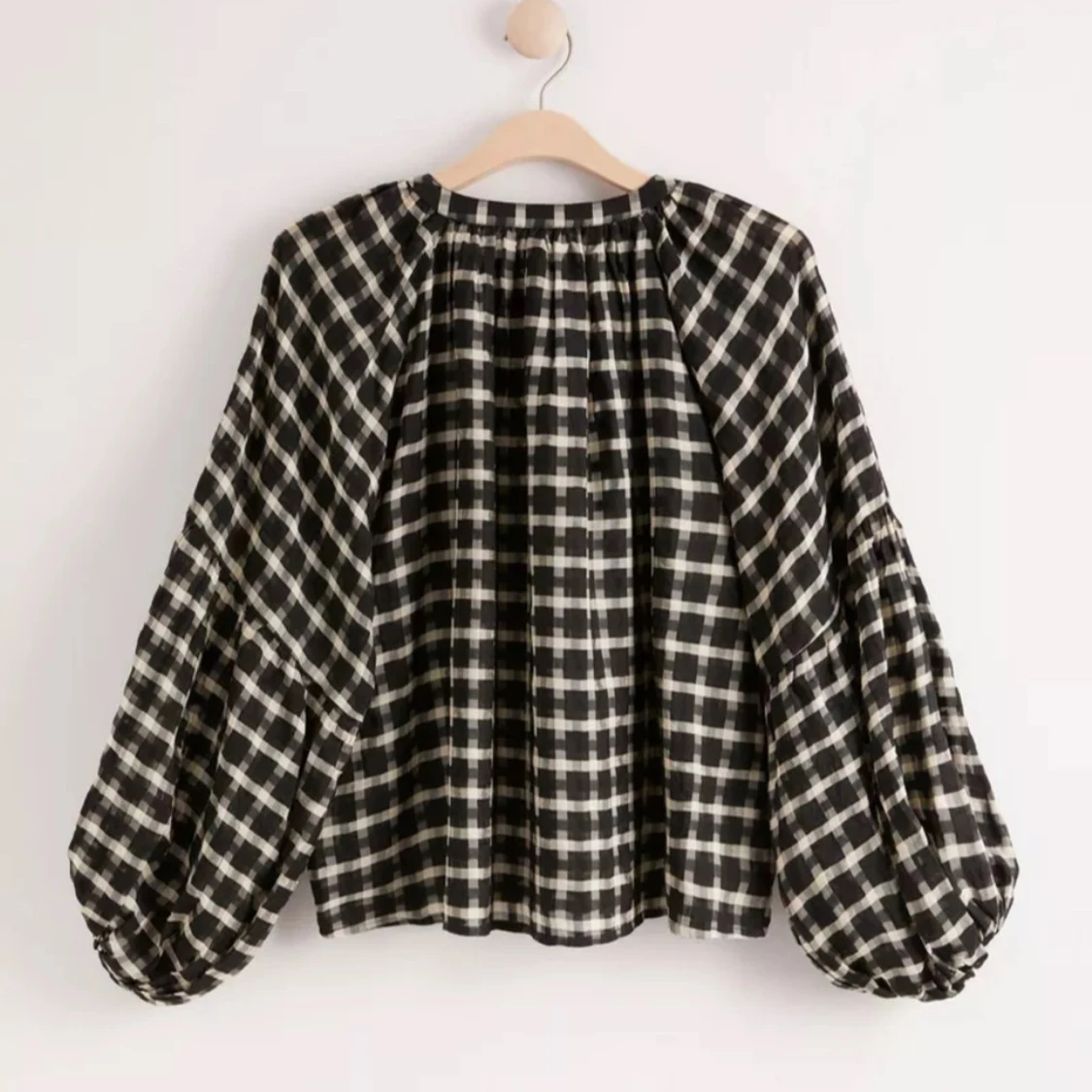 Blus med puffärmar stl S/M - 91