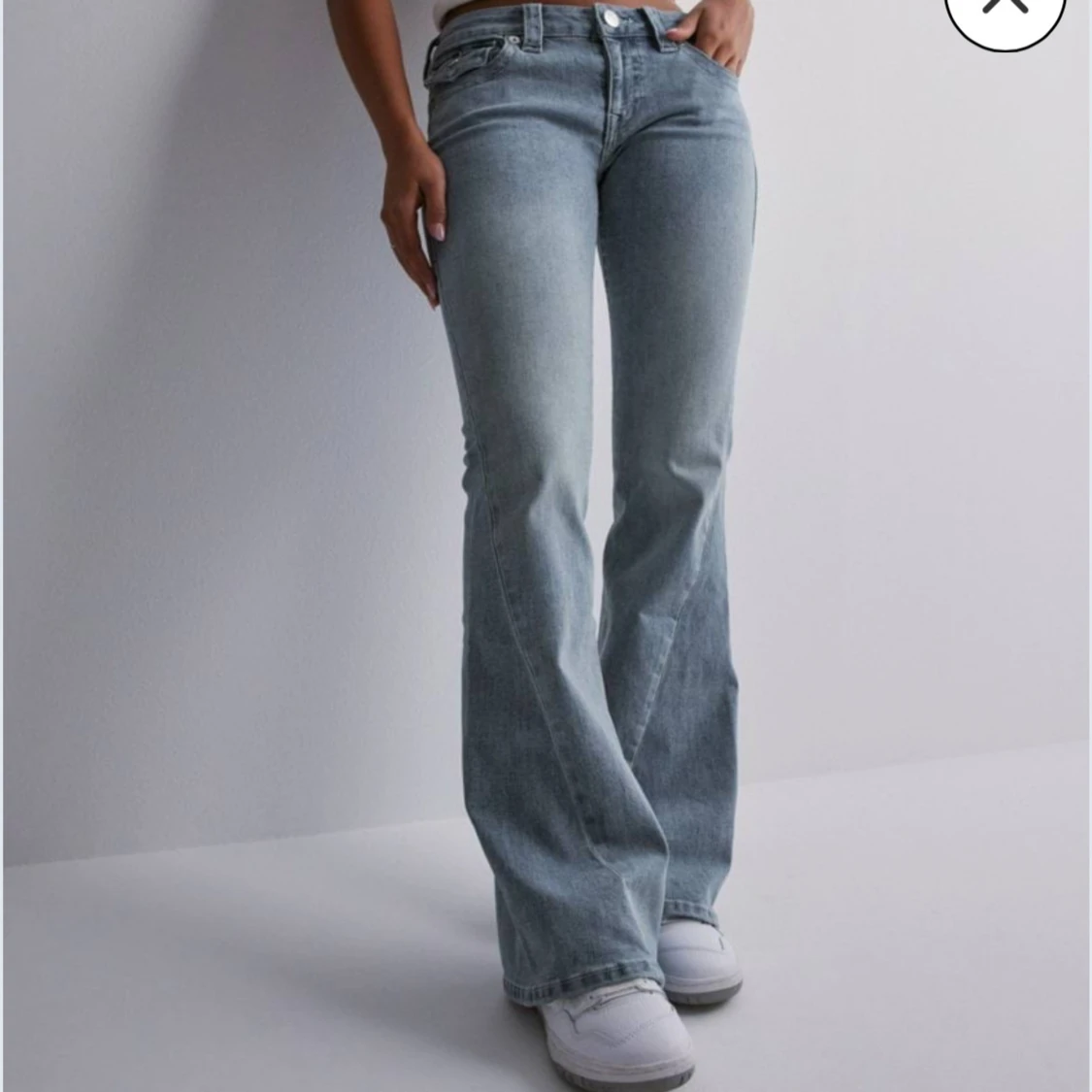 Blå jeans från True Religion - 90