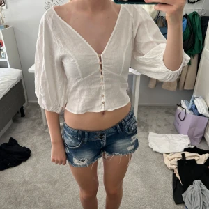 Blus - Blus ifrån hm helt ny med lappen med, slutsåld