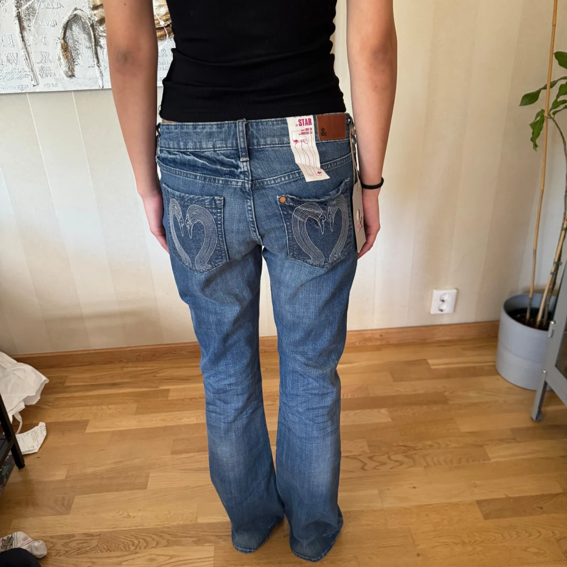 Helt nya jeans, aldrig använda  - 90