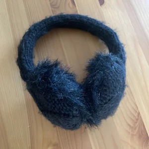 Ear muffs - Used but in good condition 