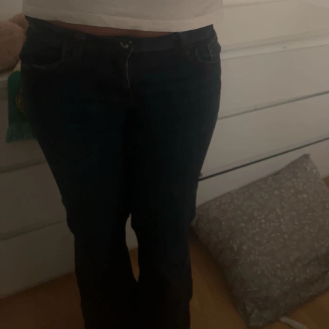 low waits jeans  - 90