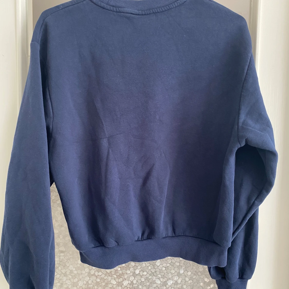 Mörkblå sweatshirt - 90