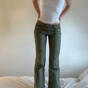 Grön slutsåld jeans  - Storlek 34