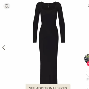 Skims klänning - Skriv vid frågor 