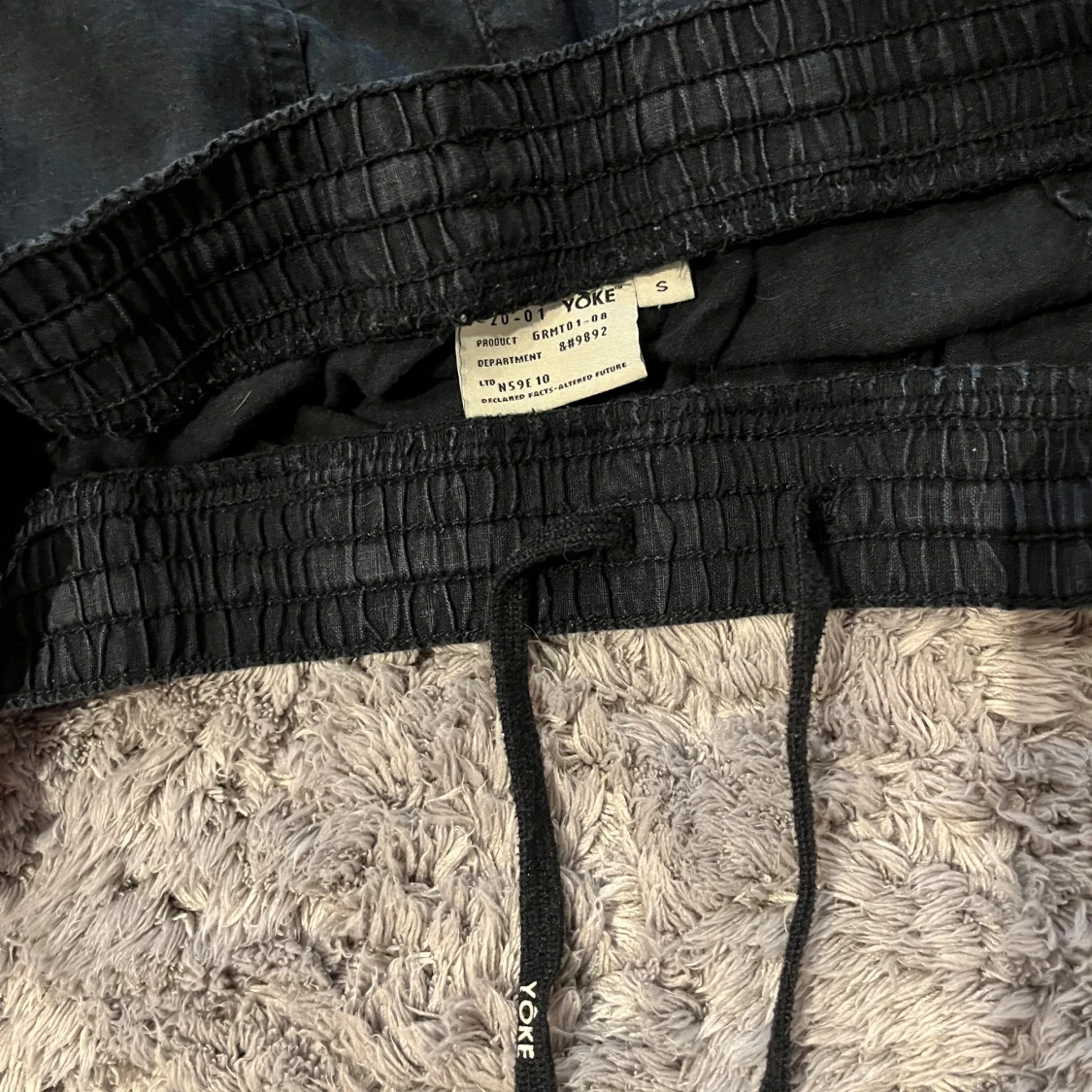 Svarta byxor med resår och snörning - 91