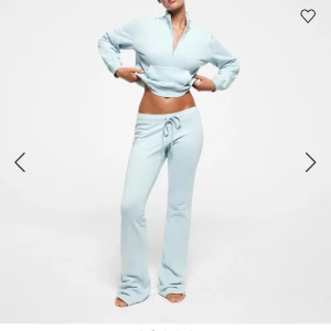 Skims mjukis dress - superbekväma skims mjukis sett. Helt nya med prislapp på. Nypris 2000kr