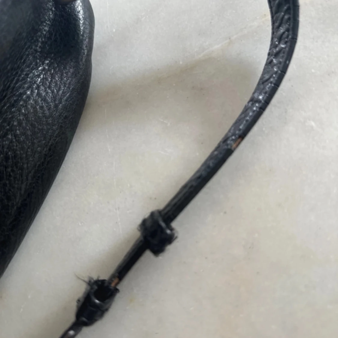 Svart axelväska i skinn - 91