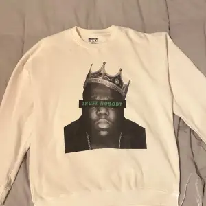 Sweatshirt med tryck på Notorious B.I.G I nytt skick och oanvänd