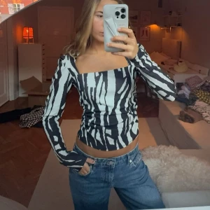 Cool tröja  - Säljer denna super cooola tröja