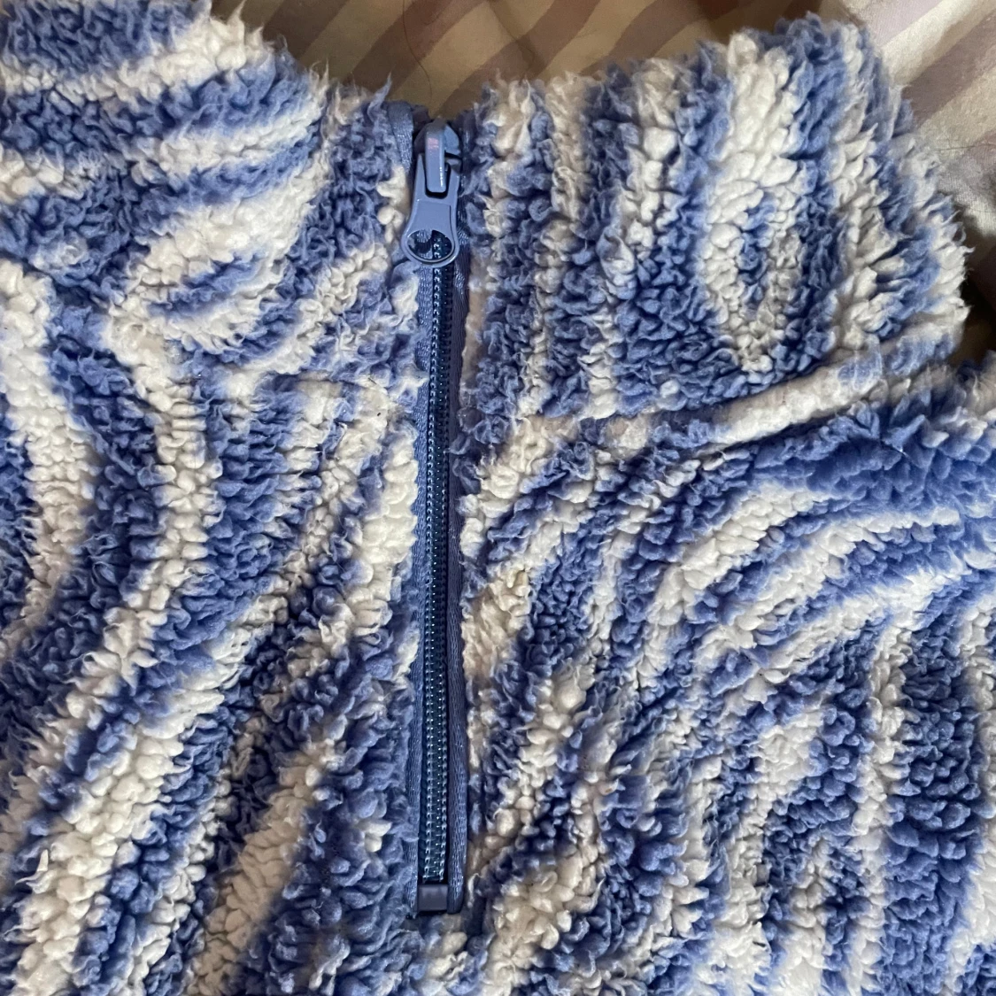 Mönstrad zip up - 90