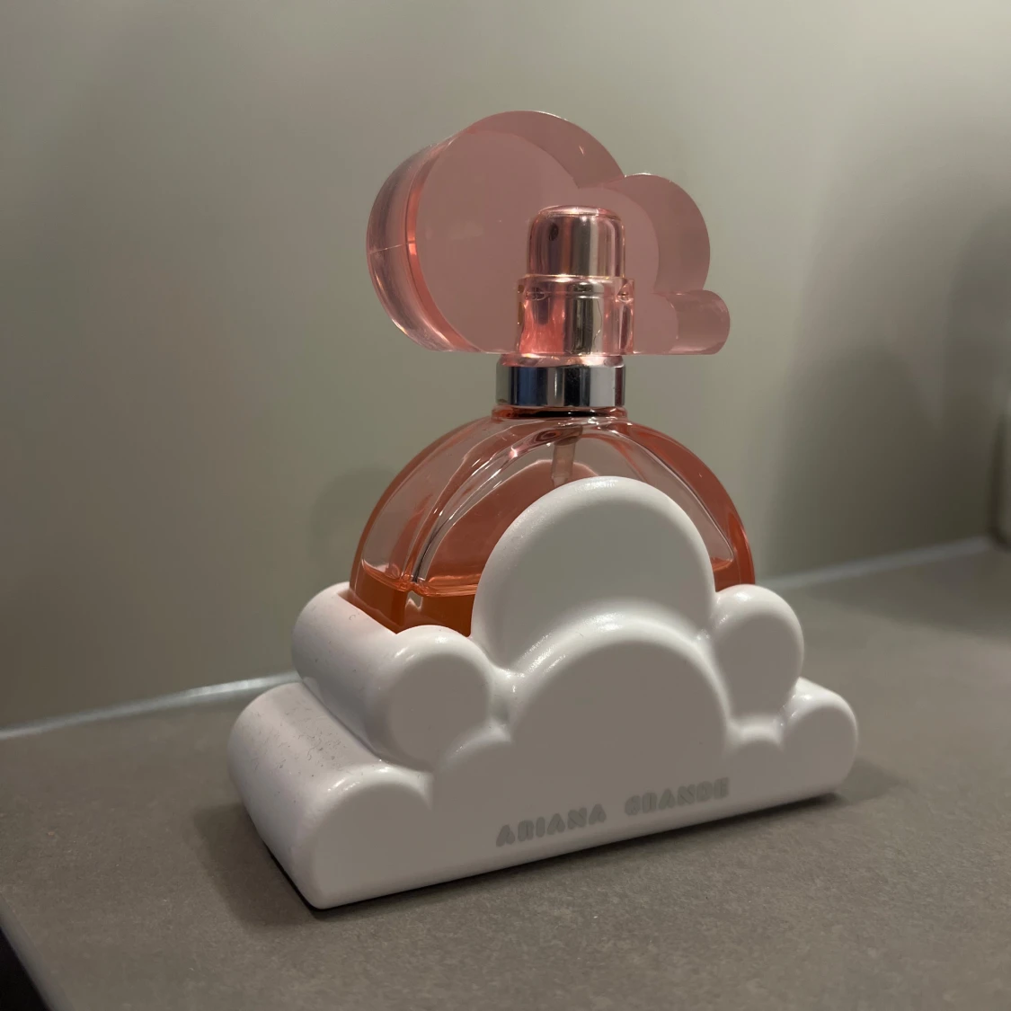 Ariana Grande - Cloud Pink💕🎀 - 90