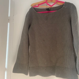 Stickad tröja - Mörkgrön stickad tröja från hm💚