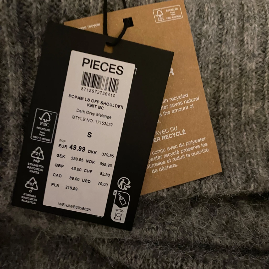 Grå offshoulder stickad tröja från Pieces - 1