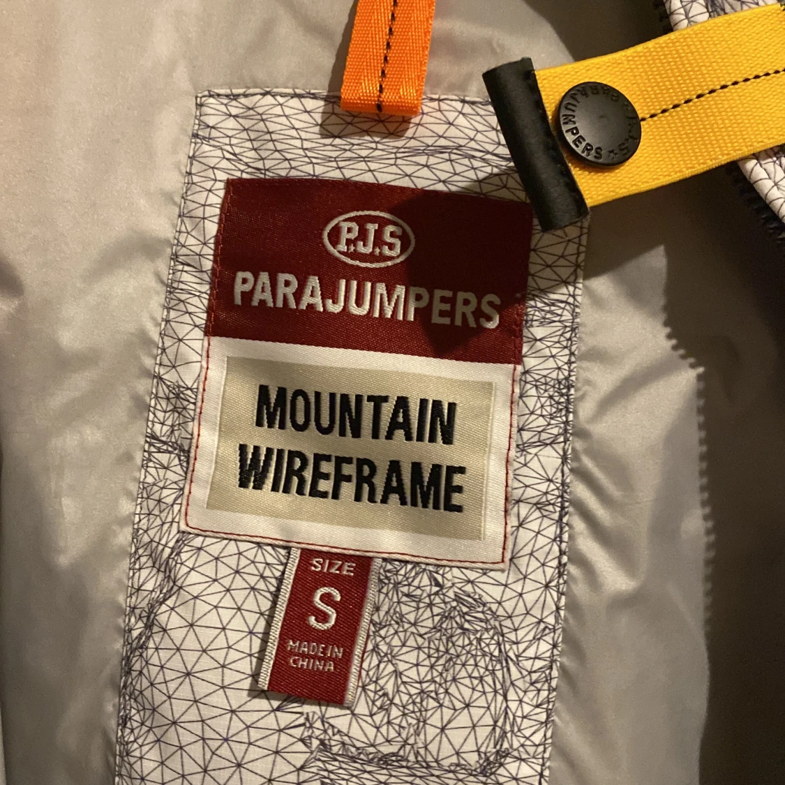 Grå jacka från Parajumpers - 1