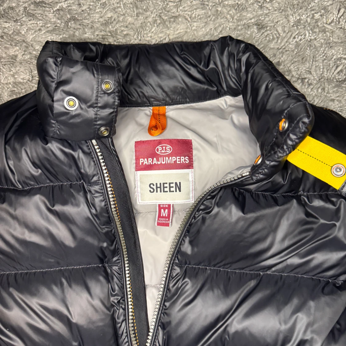 Svart dunväst från Parajumpers - 2