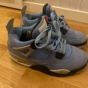 Jordans 4 - .