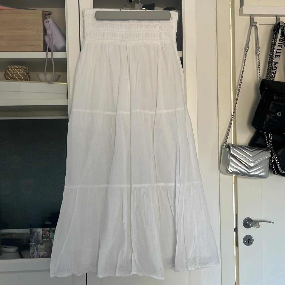 Vit långkjol från Gina Tricot - 1