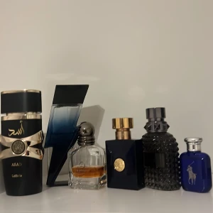 Parfymer, skriv vilken ni vill ha - Lattafa assd, 2/3 kvar stronger with you 1/3 kvar Carolina herera halva kvar valentino 3/4 kvar