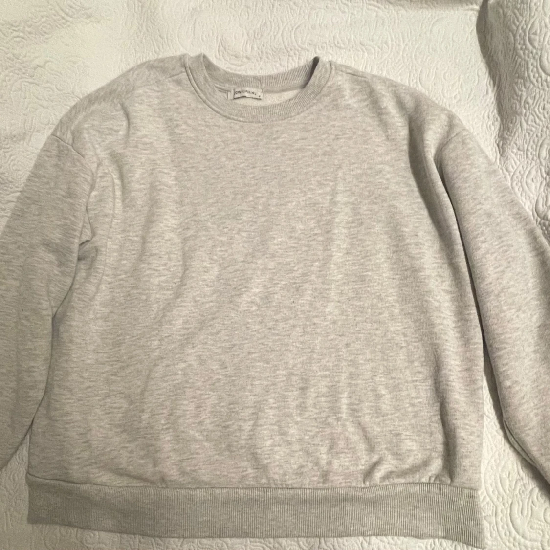 Basic grå sweater 