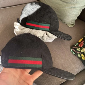 Gucci keps svart  - Billigt pris