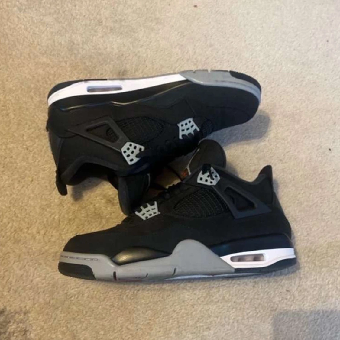 Jordan 4s - 91